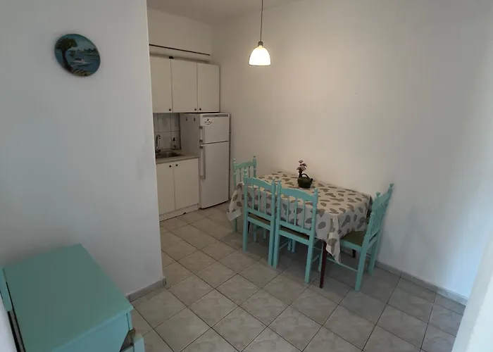 Eleni - Town Apartahotel