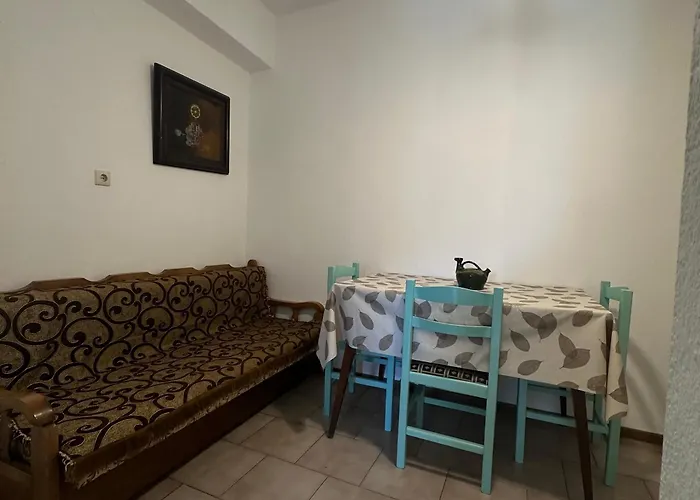 Eleni - Town Apartahotel